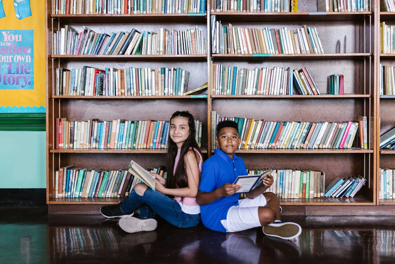Foto stok ilustrasi Kebiasaan Membaca Dimulai dari Cerita Kecil